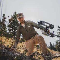 MID-MOUNTAIN GRID FLEECE 1/4 ZIP 15 MID-MOUNTAIN GRID FLEECE 1/4 ZIP -Mtn Ops Shop MidMountain1 4Zip lifestyle 3