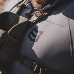 MID-MOUNTAIN GRID FLEECE 1/4 ZIP 18 MID-MOUNTAIN GRID FLEECE 1/4 ZIP -Mtn Ops Shop MidMountain1 4Zip lifestyle 5