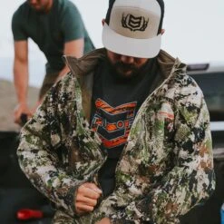 PENNANT TEE -Mtn Ops Shop pennant teeshirt8205484301 915849