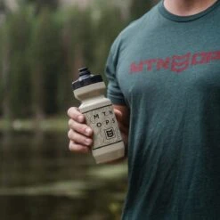 TRAVERSE SQUEEZE BOTTLE -Mtn Ops Shop traverse squeeze bottlebottle8413327722 310018
