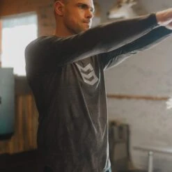 VANQUISH HOODIE -Mtn Ops Shop vanquish hoodielong sleeve8212389701 437953