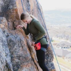 WOMEN'S PODIUM CREW SHIRT -Mtn Ops Shop womens podium crew shirtlong sleeve8213925801 269881